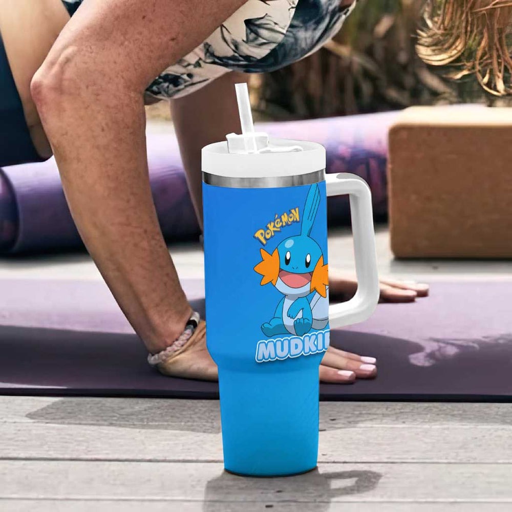 Mudkip Poké Tumbler With Handle Playful Blue Gradient Cartoon Style TS04 Mudkip Poké Tumbler With Handle Playful Blue Gradient Cartoon Style TS04