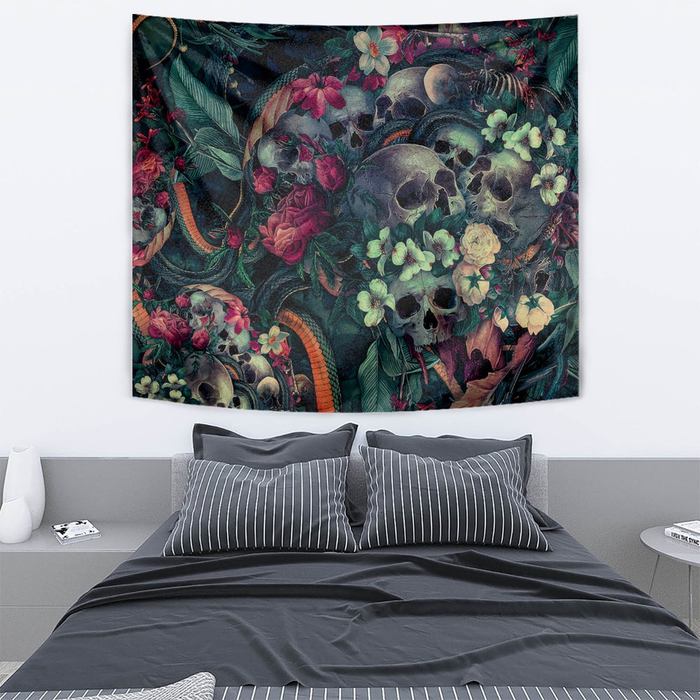 Skulls and Snakes Tapestry DT02 Skulls and Snakes Tapestry DT02